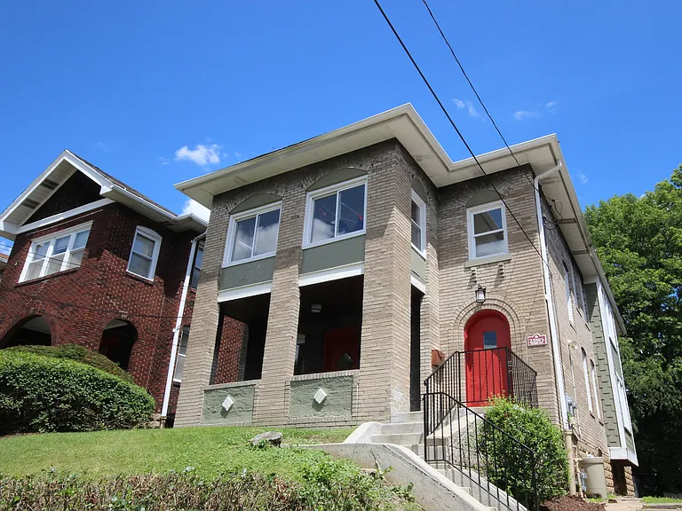 2359 Tilbury Ave — Photo 8