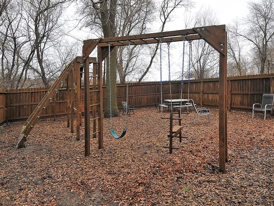 1st image of 34982 Edgewood Dr