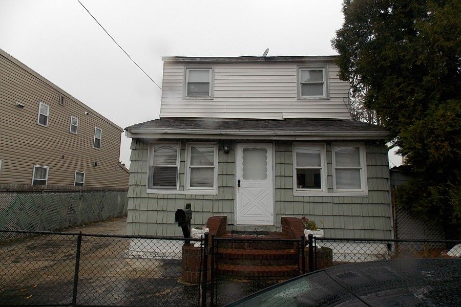 1st image of 120 Meacham Ave