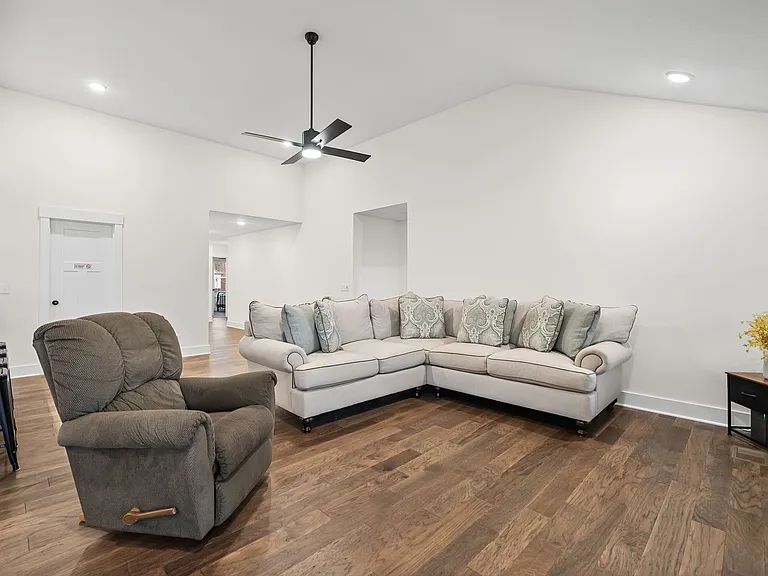 1601 Collins View Way — Photo 7