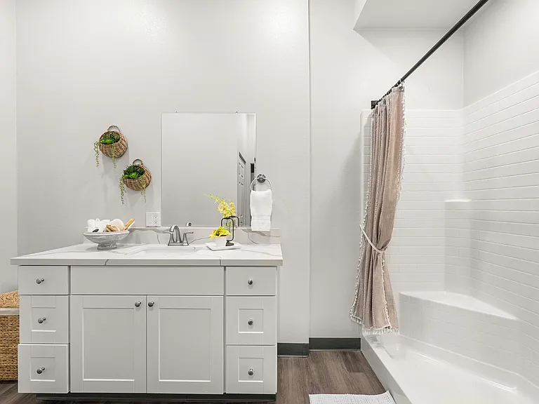 Paradise Oaks Luxury Senior Living — Photo 11