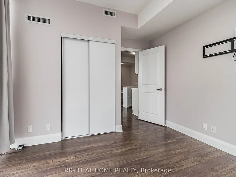 17 Zorra St #903 — Photo 34