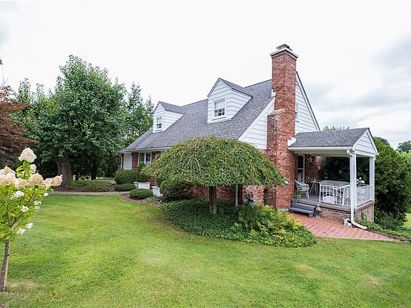 3rd image of 157 McCabe Dr