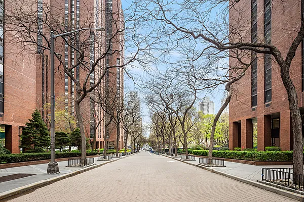 Sold by Compass | media 7