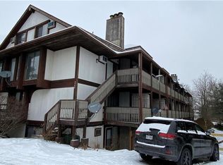 896 Whitepine Dr APT C, Akron, OH 44313