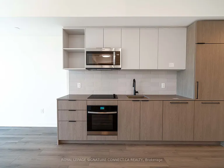 1185 Dupont St #610 — Photo 3