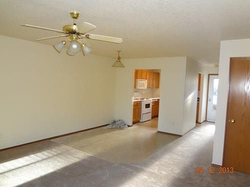 4th image of 3456 SE Harvey St
