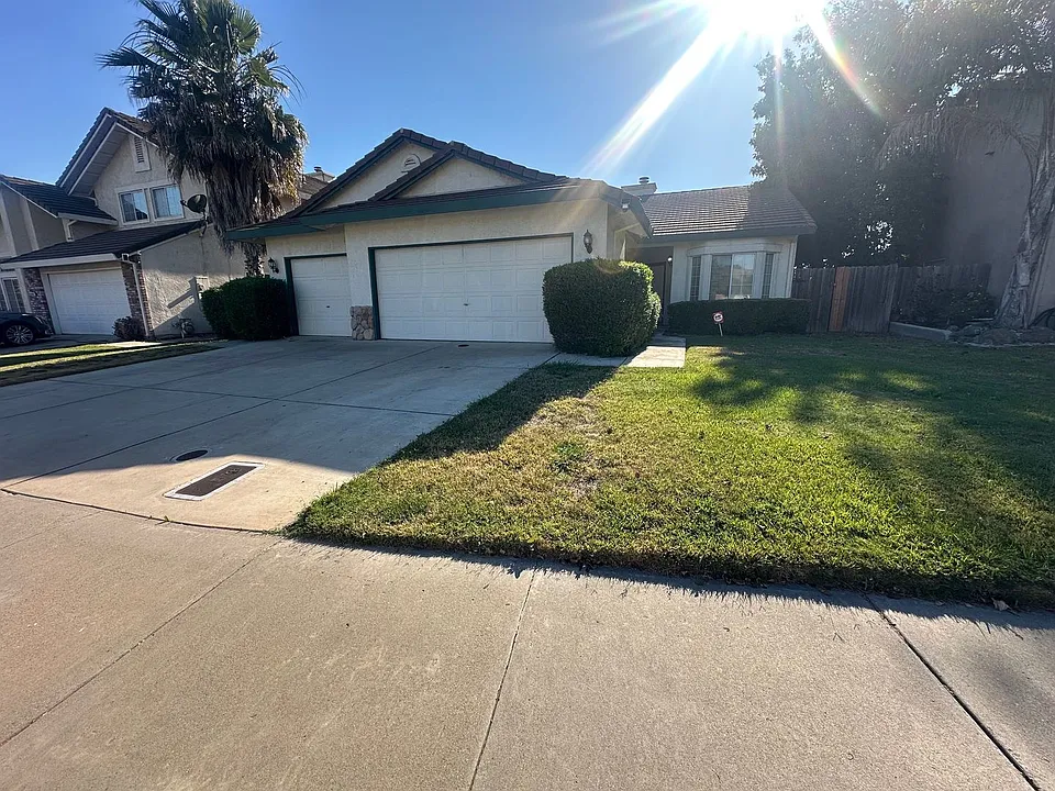 9521 Twin Brooks Ln