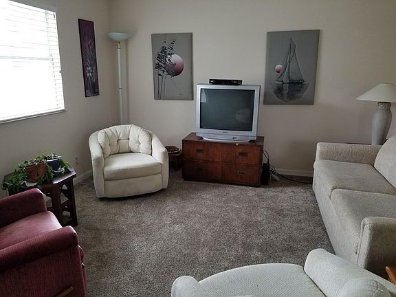 5th image of 90 Monaco Ct #B