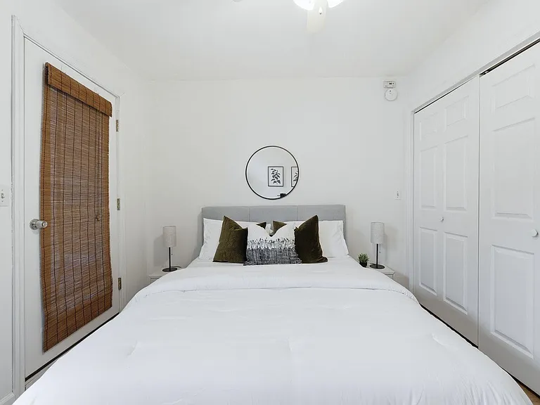 509 Monroe St #3L — Photo 11
