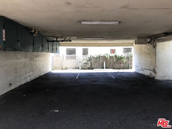 5th image of 7307 Willoughby Ave APT 7