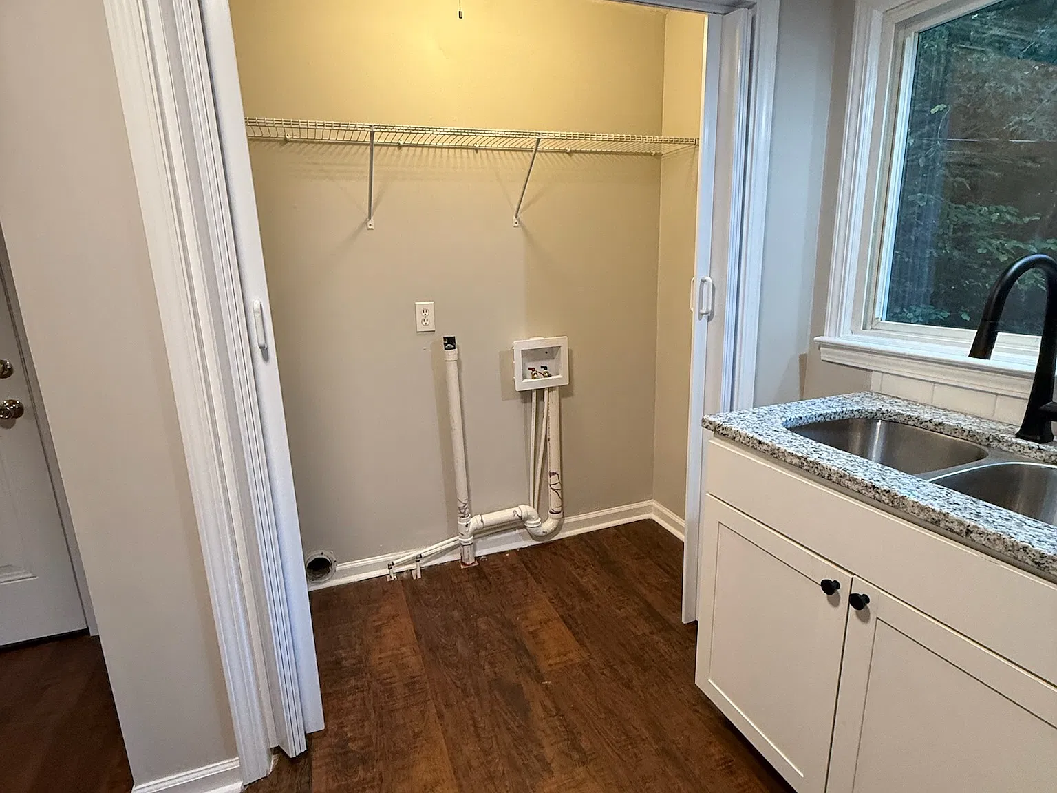 3 bed, 912 sqft, $1,350 — Photo 4