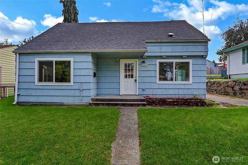 2nd image of 12034 68th Avenue S