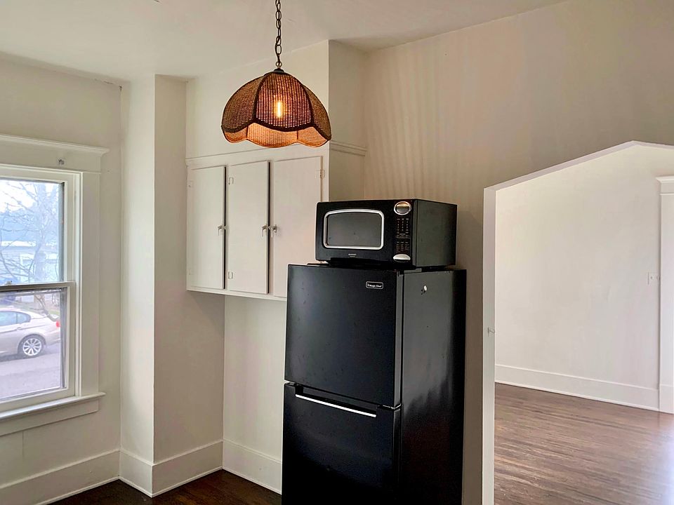 1st image of 99 Montrose Ave #3