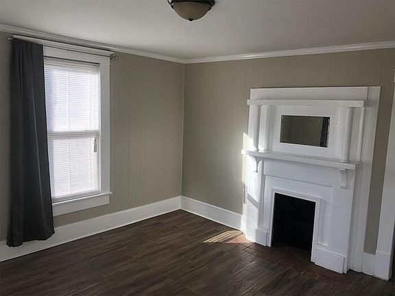 3rd image of 515 W Bell Ave