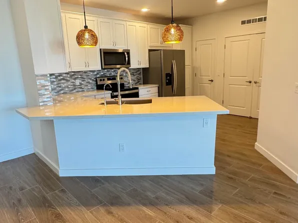 2511 W QUEEN CREEK Road #377, Chandler, AZ 85248