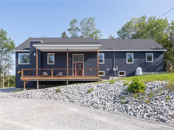34 Maple Hill Ln, Saint John, NB E2N 1R7