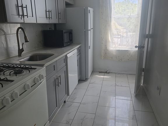 3rd image of 32-11 48th St #3