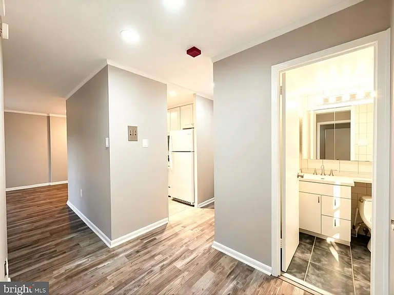 6100 Henry Ave #4I — Photo 9