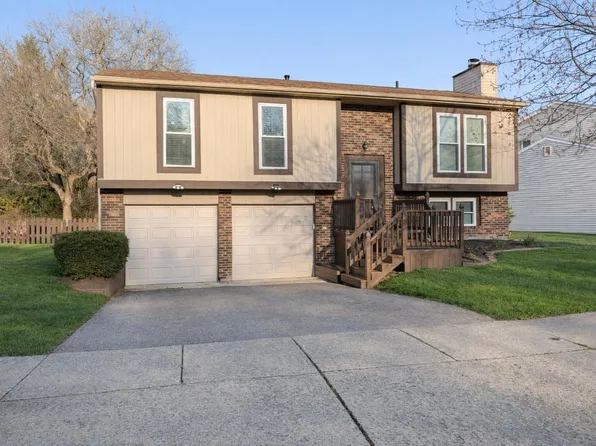 2152 Camelback Dr, Columbus, OH 43228