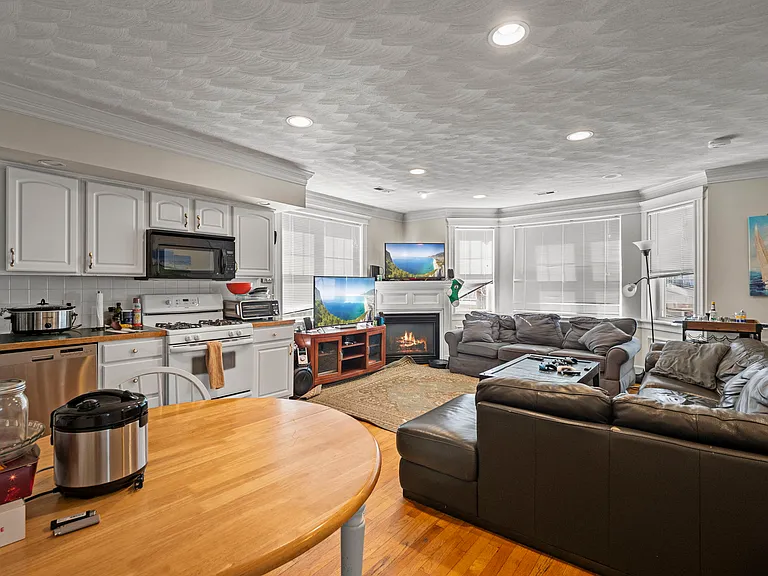 145 Murdock St #2 — Photo 27