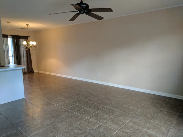 2842 Florence Dr #C4, Gainesville, GA 30504