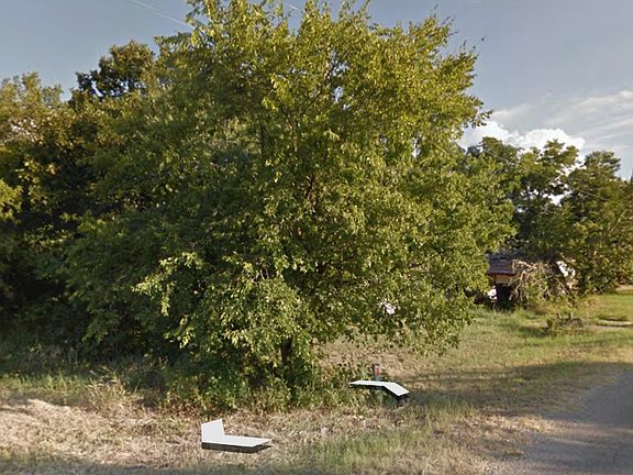3rd image of 428 Water Crest Ln