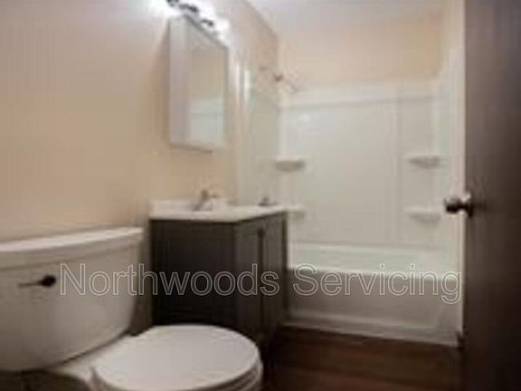 4th image of 1086 York Ave #10