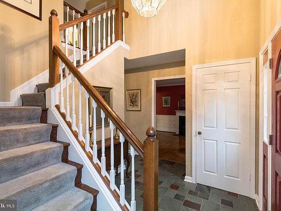 2nd image of 2359 Northcliff Dr