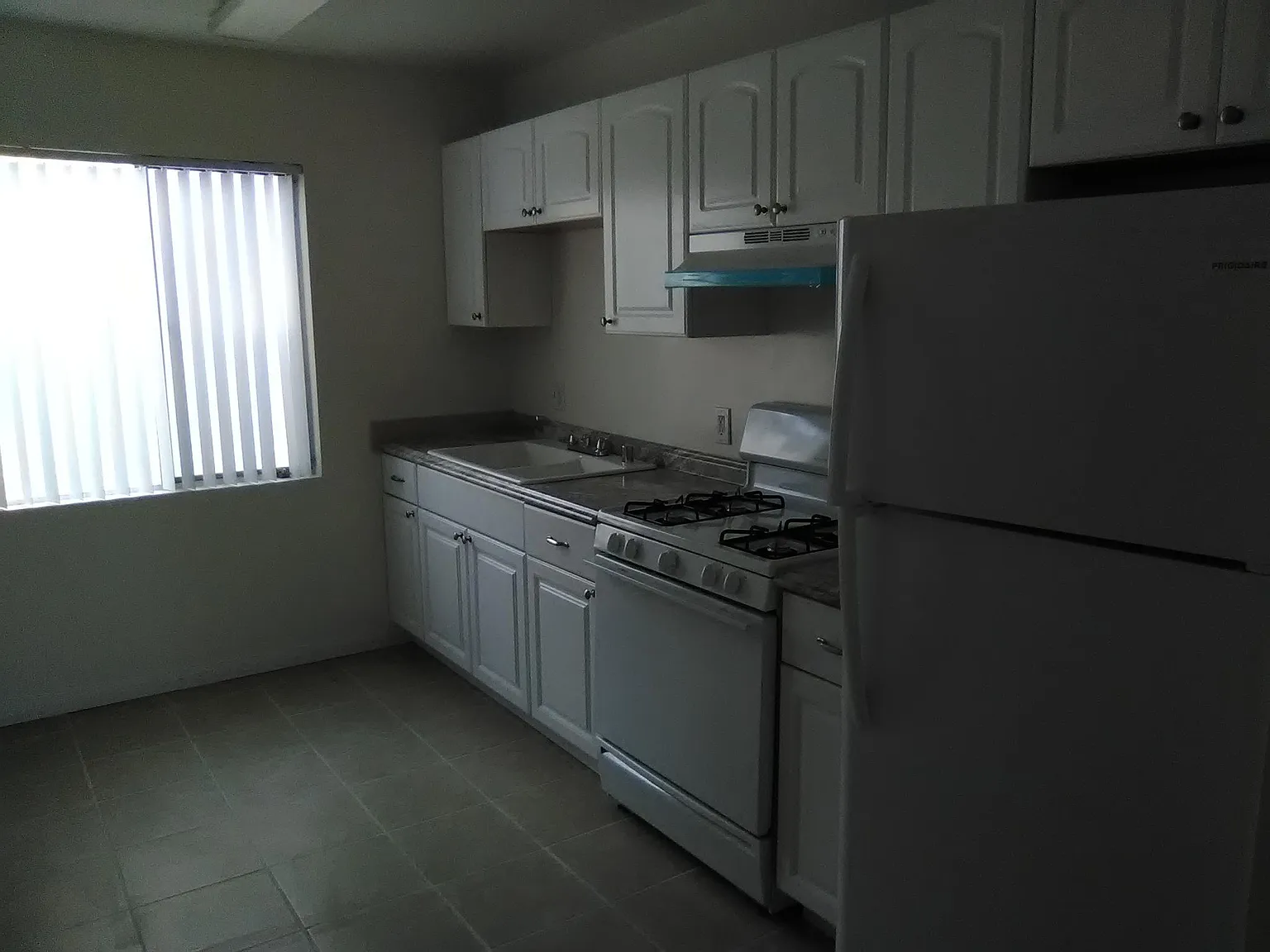 2 bed, 750 sqft, $1,985 — Photo 2