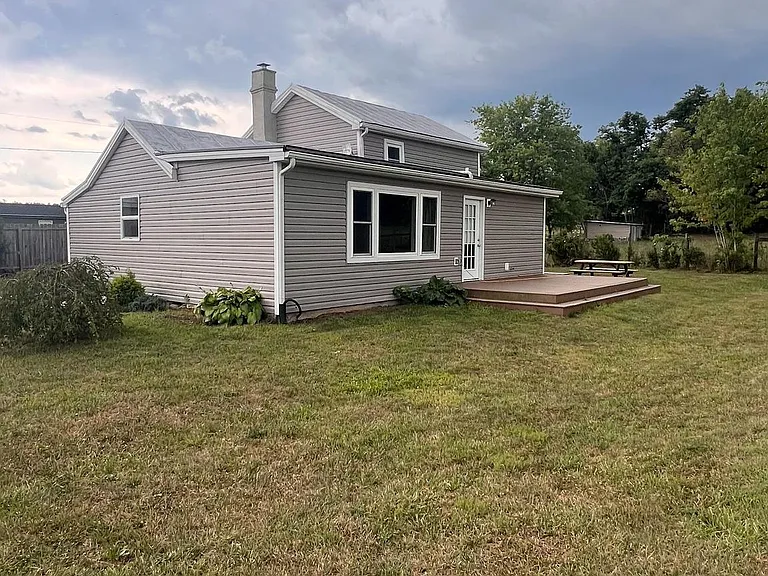 141 Frogtown Ln — Photo 2