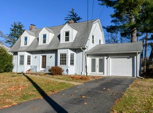 46 Beleden Gardens Dr, Bristol, CT 06010