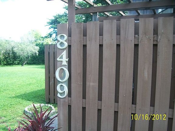 4th image of 8409 N Coral Cir