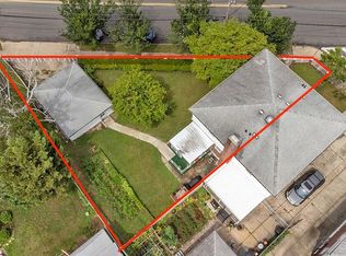 4602 190th St, Flushing, NY 11358
