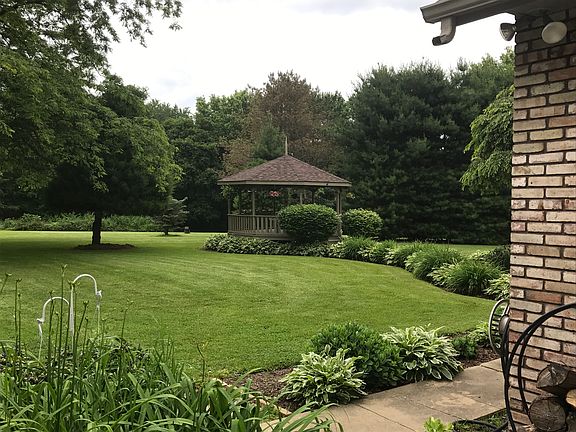 Gazebo/Back Lawn