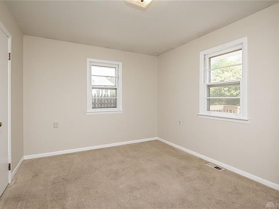 4th image of 2075 Dorothy Ave