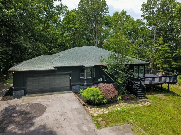 1450 Finnland Dr, Nashville, TN 37207