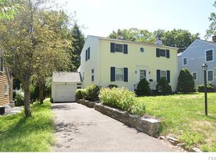 107 Argonne St, Fairfield, CT 06825