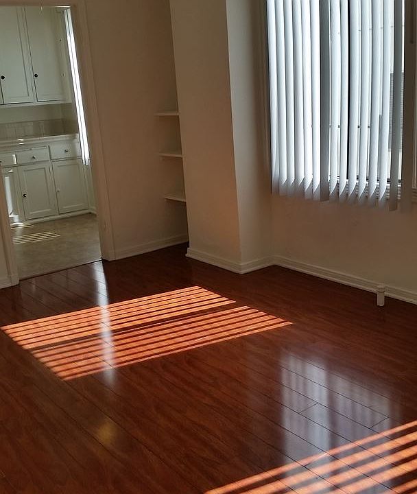1st image of 801 Gramercy Dr APT 103