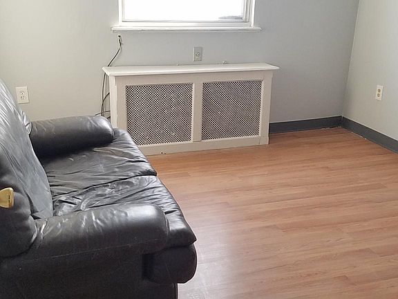 2nd image of 2060 McKean St Floor 2