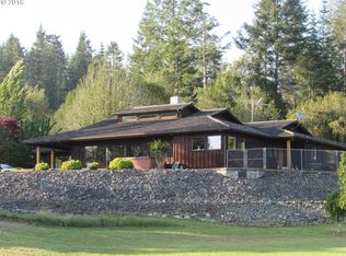 55054 Maple Heights Rd, Coquille, OR 97423