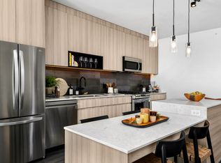 1364 W Randolph St #1408, Chicago, IL 60607