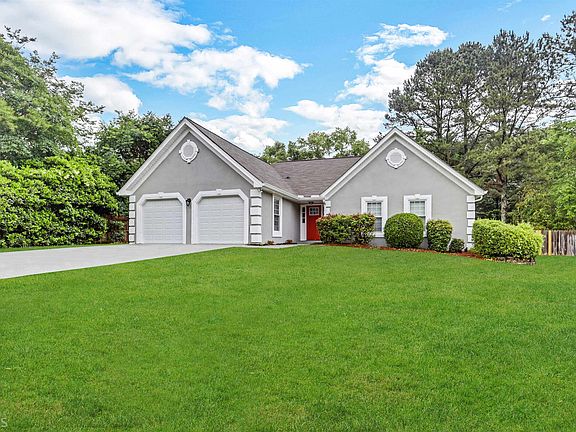 3rd image of 2176 Meadow Valley Cir