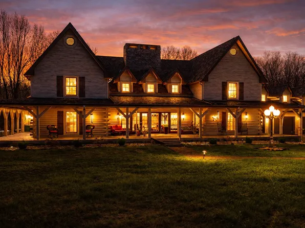 5 Woodhaven Est, Metropolis, IL 62960