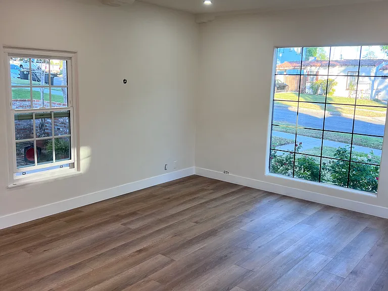 1327 Spazier Ave — Photo 18