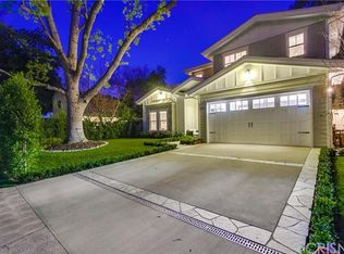 13206 Hartsook St, Sherman Oaks, CA 91423