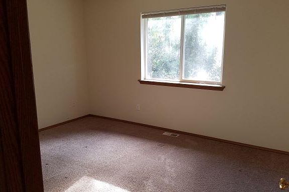 5th image of 4612 87th Avenue Ct NW #2
