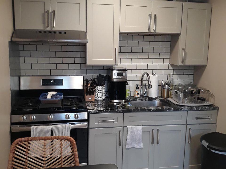 1st image of 1627 Wolf St Floor 1