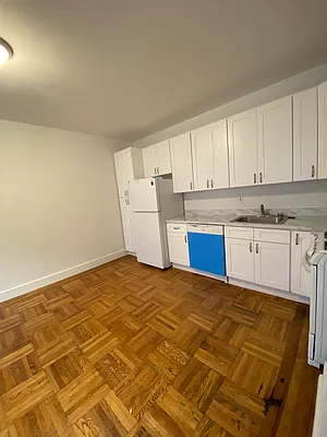 Rented by Douglas Elliman | media 16