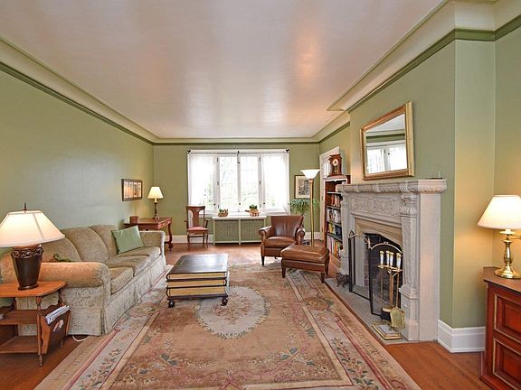 3rd image of 53 Burton Woods Ln